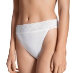 Calida Lycraspitze Tanga. Behagelig truse i tangamodell med en myk og bred elastisk blonde.

