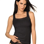 Calida Fascination Top. En vakker singlet med fine blonder foran. 
Fin under dressjakka, eller varmende under når det er kaldt ute.

